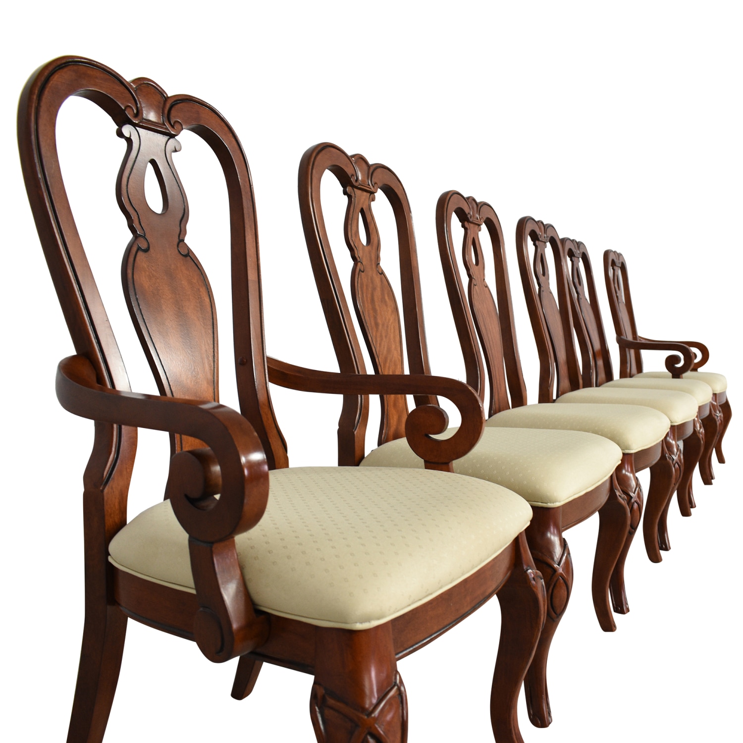 https://res.cloudinary.com/dkqtxtobb/image/upload/f_auto,q_auto:best,w_1500/product-assets/197151/legacy-classic-furniture/chairs/dining-chairs/legacy-classic-furniture-evolution-queen-anne-dining-chairs-used.jpeg