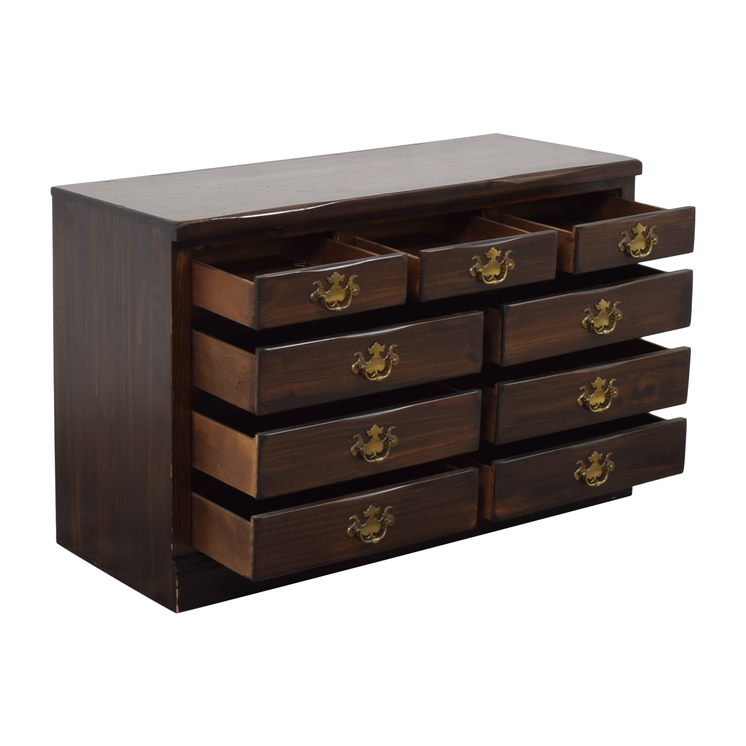 Ethan Allen Ethan Allen Nine Drawer Dresser  Brown