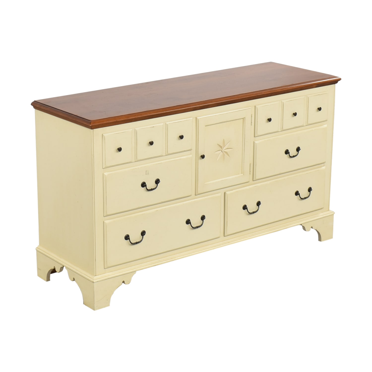 Ethan Allen Country Crossings Six Drawer Dresser / Dressers