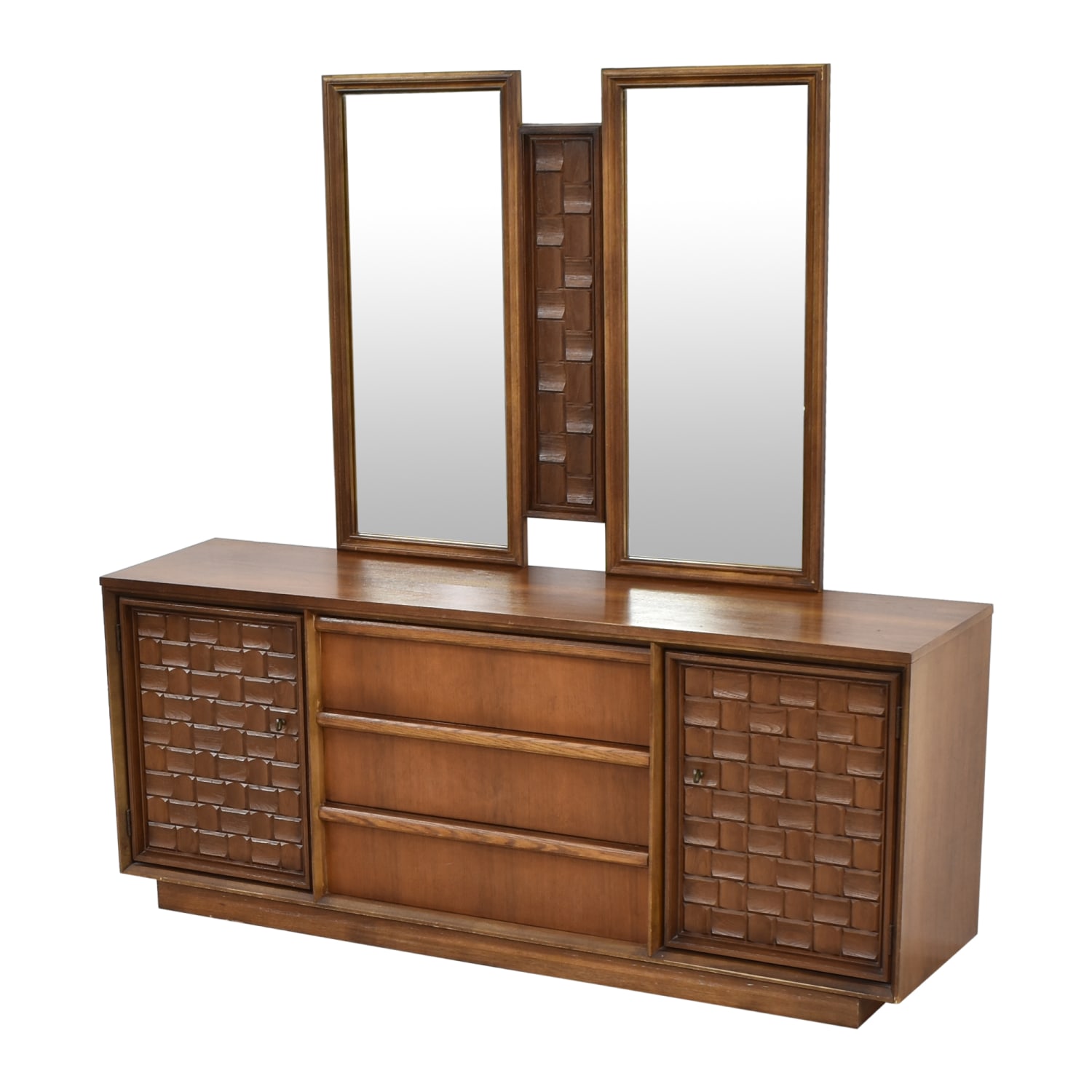 Bassett Furniture Vintage Dresser with Mirror, 77% Off