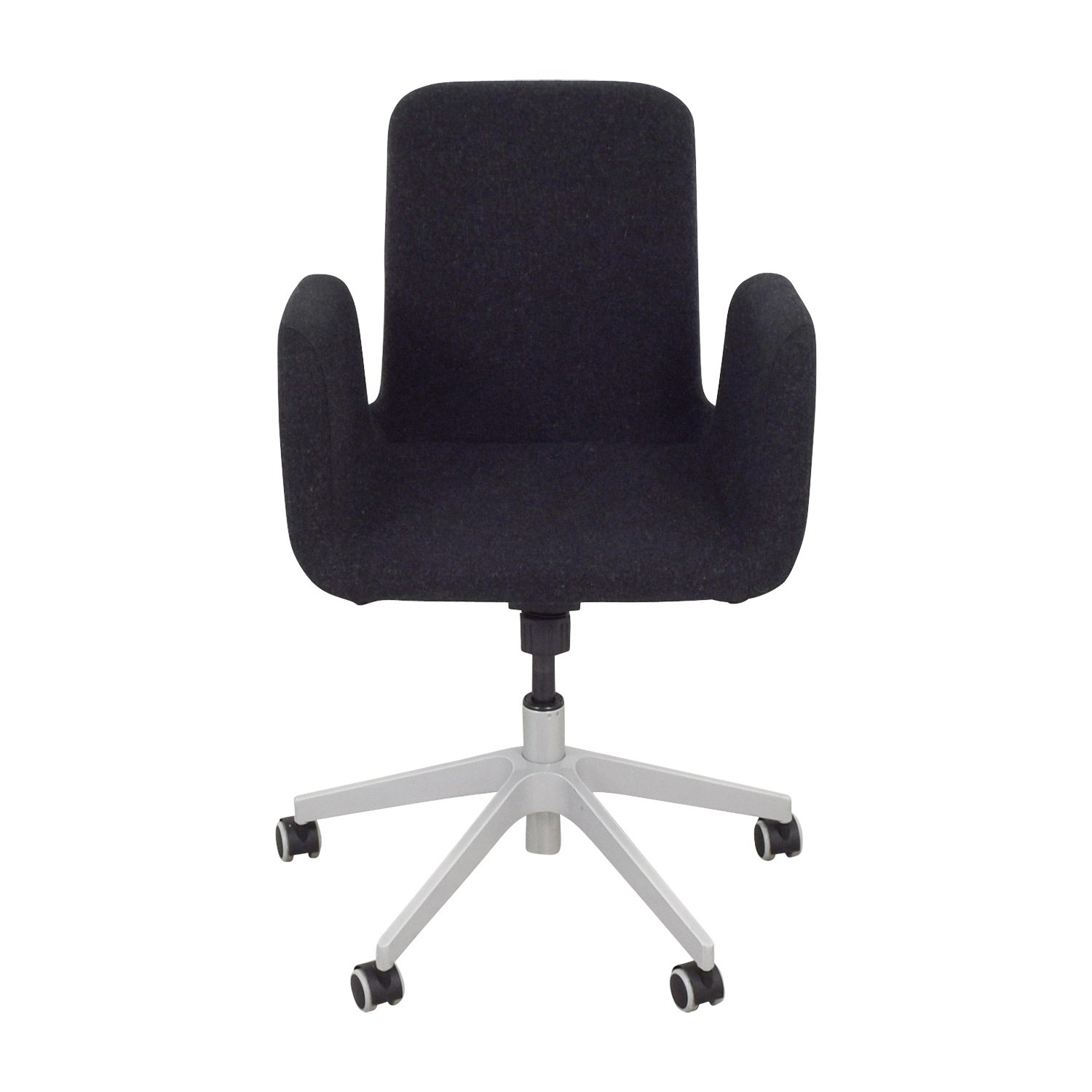 https://res.cloudinary.com/dkqtxtobb/image/upload/f_auto,q_auto:best,w_1500/product-assets/48436/ikea/chairs/home-office-chairs/ikea-black-desk-chair-second-hand.jpeg