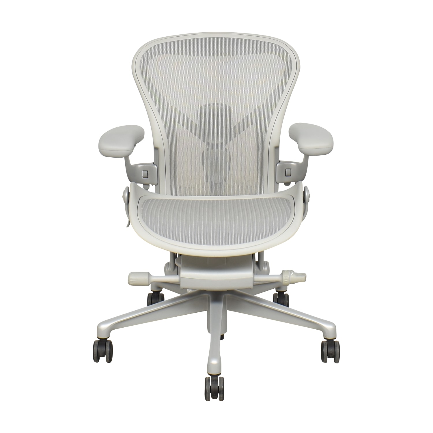 Herman Miller Aeron Chair, 52% Off