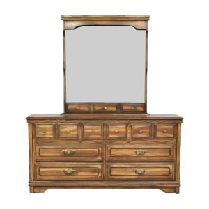 Thomasville Thomasville Classic Seven Drawer Dresser with Mirror  Storage