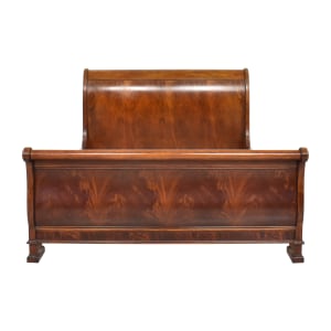 Traditional Queen Sleigh Bed  