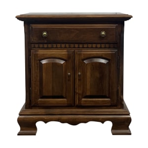 Ethan Allen Ethan Allen Colonial Nightstand ct