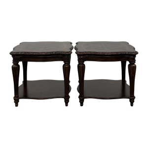 Traditional Tiered Side Tables / Tables