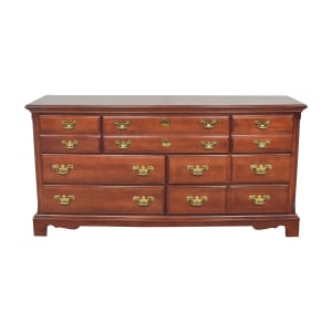 Stanley Furniture Traditional Dresser / Dressers