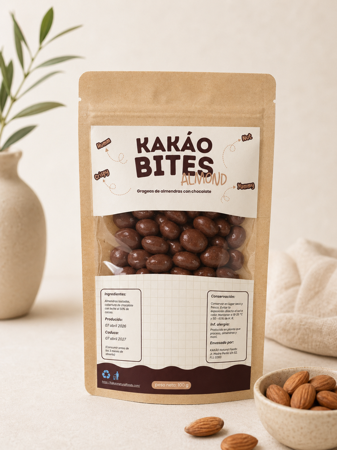 Kakáo Bites Almond: Grageas de almendras con cobertura de chocolate al 60%