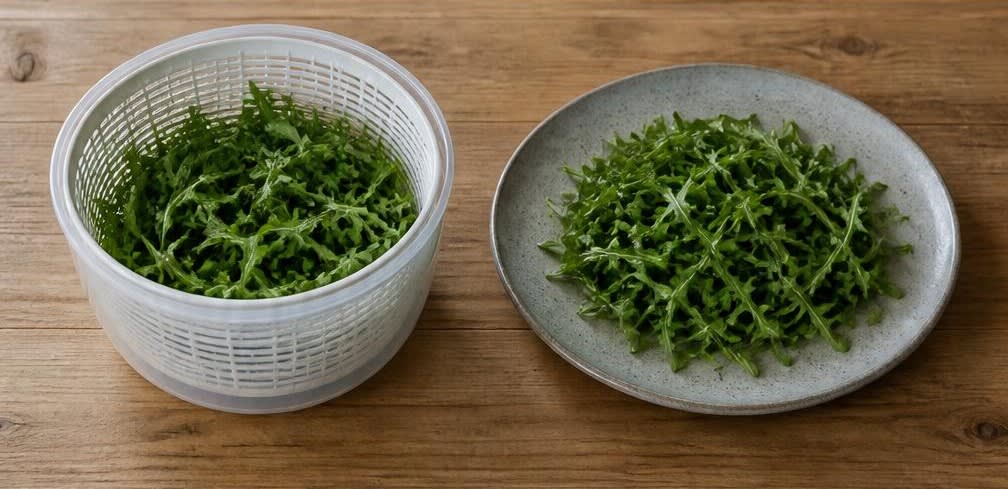 Würziger Pecorino Romano mit saftigen Birnenscheiben, Walnüssen und Honig – Zubereitung Schritt für Schritt – Rucola vorbereiten