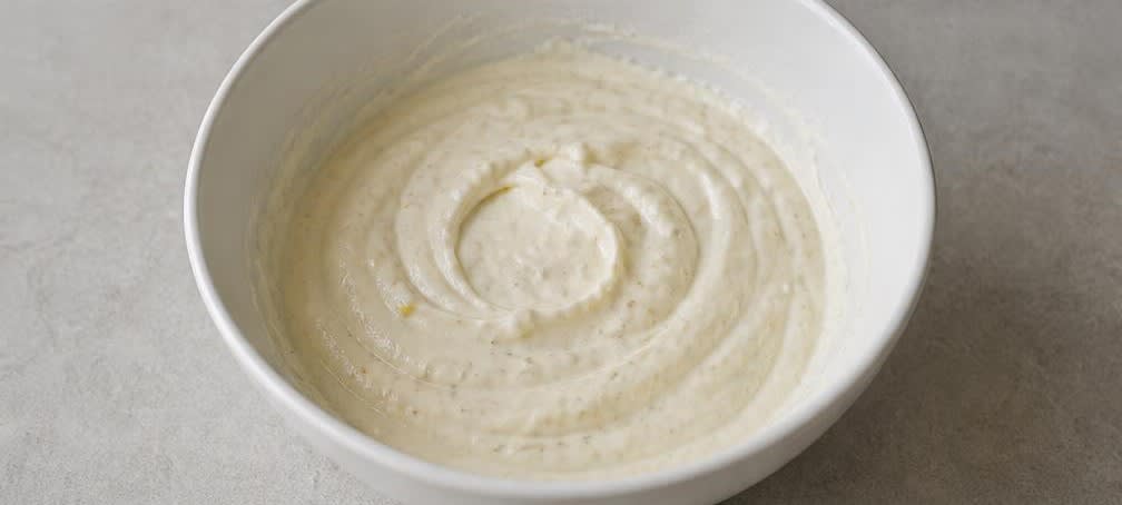 Osteuropäisches Quark-Schälchen mit Erdbeeren und Röstmandeln – Zubereitung Schritt für Schritt – Quarkcreme herstellen