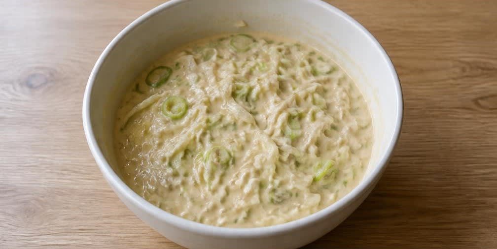 Okonomiyaki mit gegartem Kohl – Zubereitung Schritt für Schritt – Teig herstellen