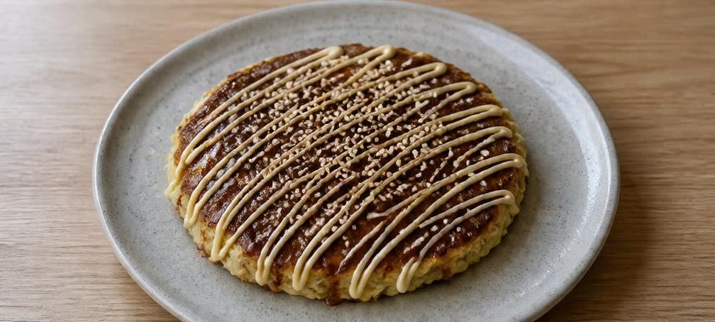 Okonomiyaki mit gegartem Kohl – Zubereitung Schritt für Schritt – Anrichten