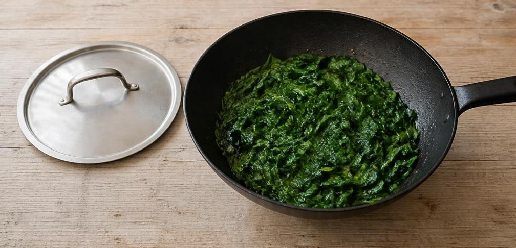 Asiatische Putenbrust mit gedünstetem Spinat und Vollkornreis – Zubereitung Schritt für Schritt – Spinat dünsten