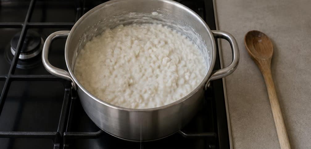 Cremiger Brasilianischer Kokos-Milchreis mit Ananas – Zubereitung Schritt für Schritt – Milchreis quellen lassen