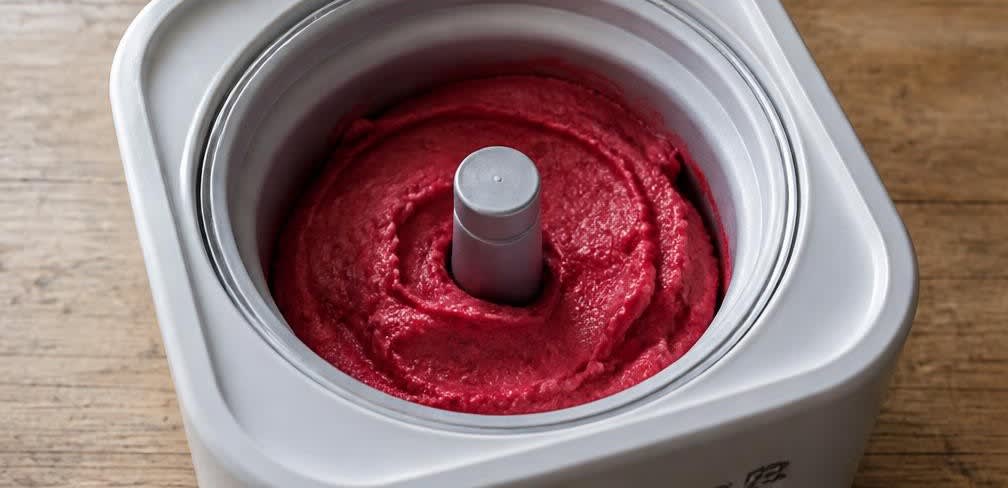 Klassisches Himbeer-Sorbet mit Limette – Zubereitung Schritt für Schritt – Sorbet gefrieren