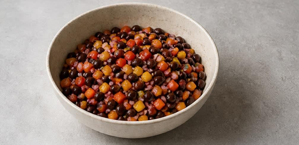 Mexikanischer Bohnensalat mit Paprika und Zitronen-Dressing – Zubereitung Schritt für Schritt – Salat vermengen