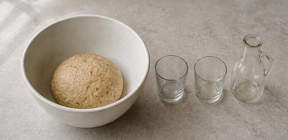 Asiatische Sesam-Cracker mit Zitrone – Zubereitung Schritt für Schritt – Teig kneten
