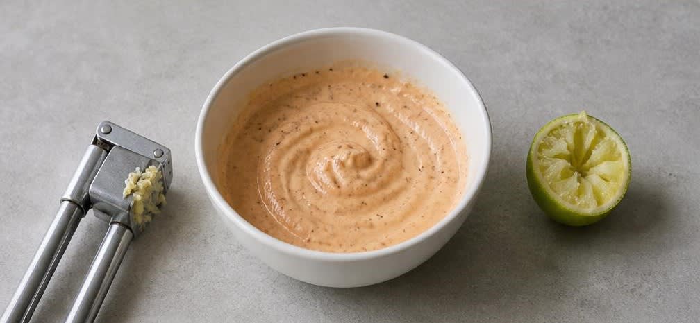 Gedämpfte Garnelen mit Knoblauch-Mayonnaise – Zubereitung Schritt für Schritt – Knoblauch-Mayonnaise herstellen