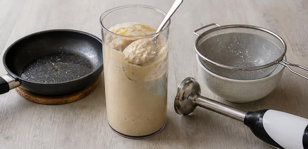 Orientalischer Bohnen-Aufstrich mit Röstknoblauch auf Vollkornbrot – Zubereitung Schritt für Schritt – Bohnen-Aufstrich pürieren