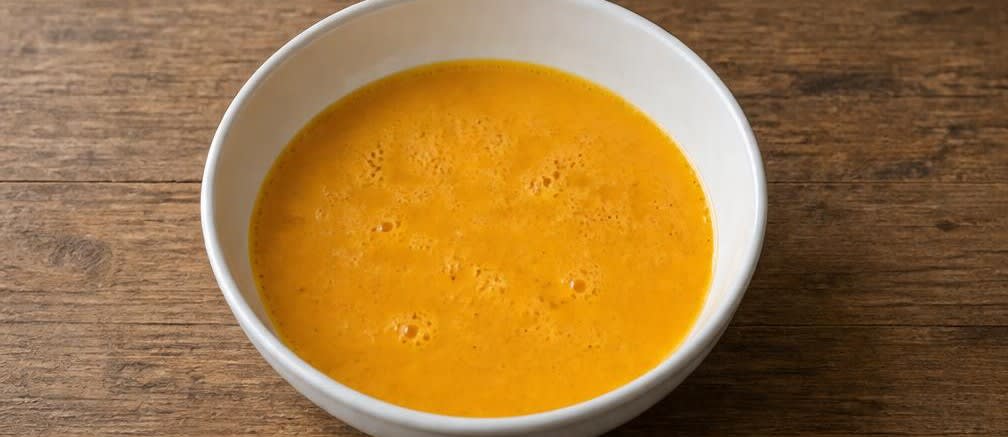 Protein-Rührei mit magerer Putenbrust und Paprika – Zubereitung Schritt für Schritt – Eimasse herstellen