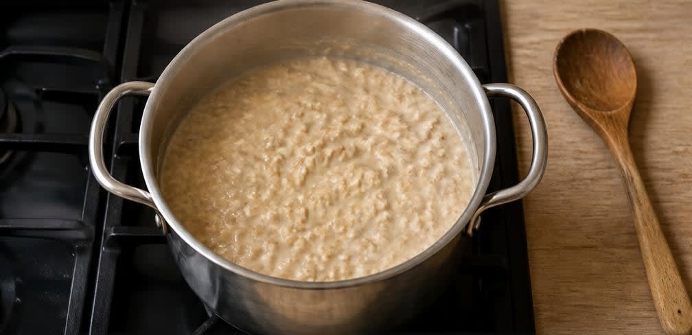 Cremiges Erdnussbutter-Bananen-Oatmeal – Zubereitung Schritt für Schritt – Oatmeal kochen