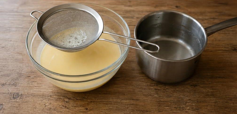 Klassische Crème Brûlée mit echtem Karamell – Zubereitung Schritt für Schritt – Crème Brûlée Masse herstellen