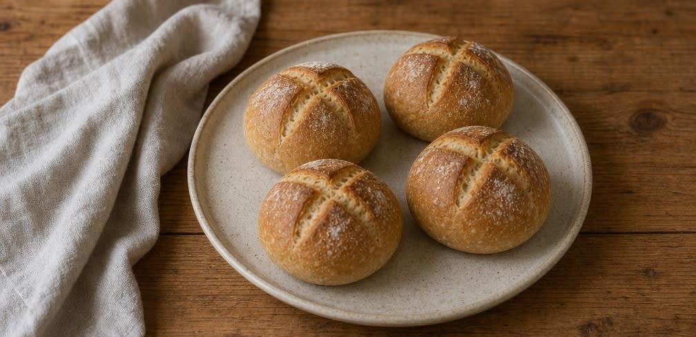 Klassische Sauerteigbrötchen – Zubereitung Schritt für Schritt – Anrichten