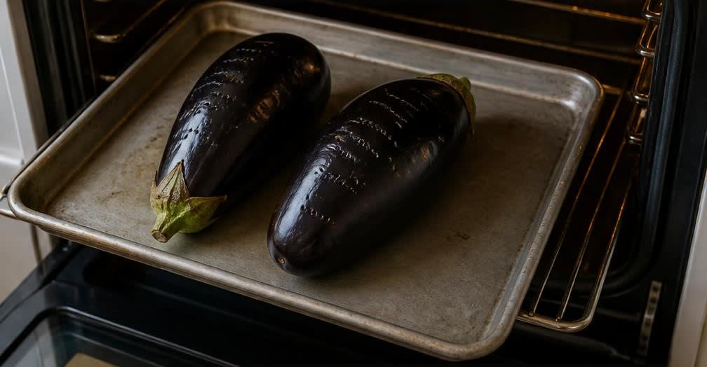 Baba Ghanoush mit ruhendem Knoblauch – Zubereitung Schritt für Schritt – Auberginen rösten