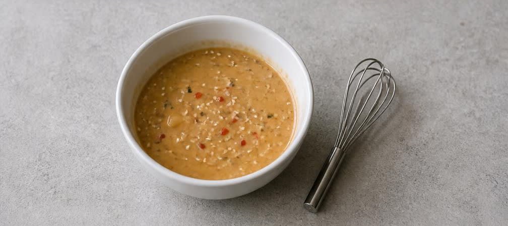 Frische Sommerrollen mit mariniertem Tofu – Zubereitung Schritt für Schritt – Erdnuss-Dip herstellen