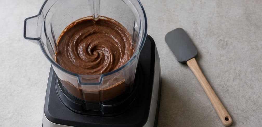 Samtige Avocado-Schoko-Creme mit Ahornsirup – Zubereitung Schritt für Schritt – Creme pürieren