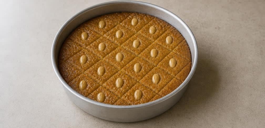 Ägyptische Basbousa mit Joghurt und Kokos – Zubereitung Schritt für Schritt – Anrichten