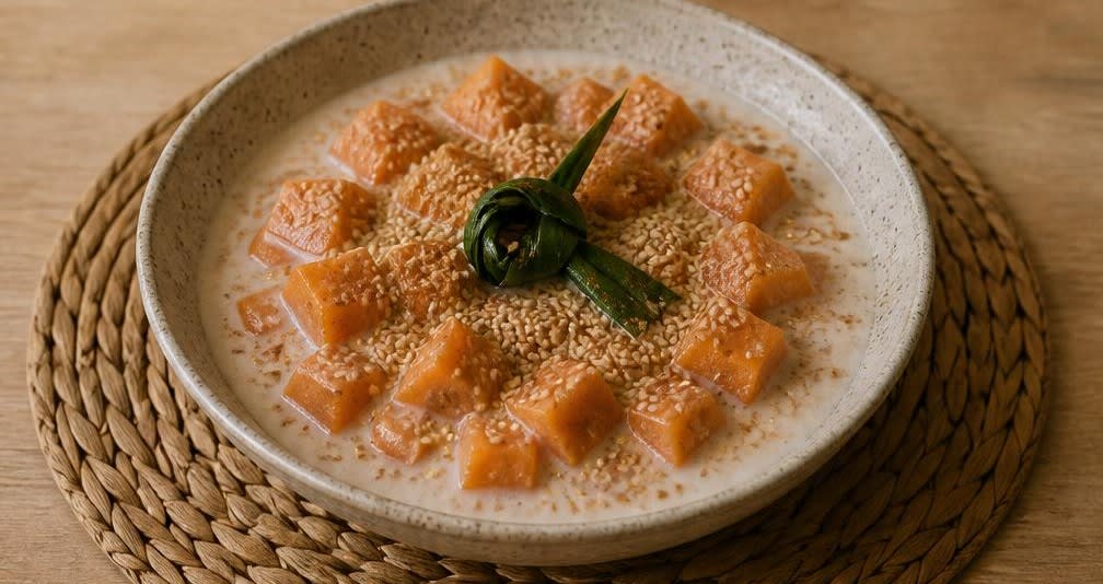 Indonesische gedämpfte Süßkartoffel mit Pandan-Kokossauce – Zubereitung Schritt für Schritt – Anrichten