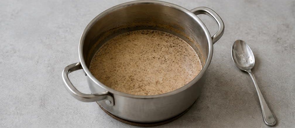 Französische Schokoladen-Creme – Zubereitung Schritt für Schritt – Milchmischung erhitzen