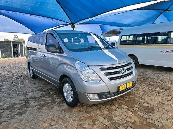 2016 Hyundai H-1 2.5CRDi Elite GLS 9-Seater Bus