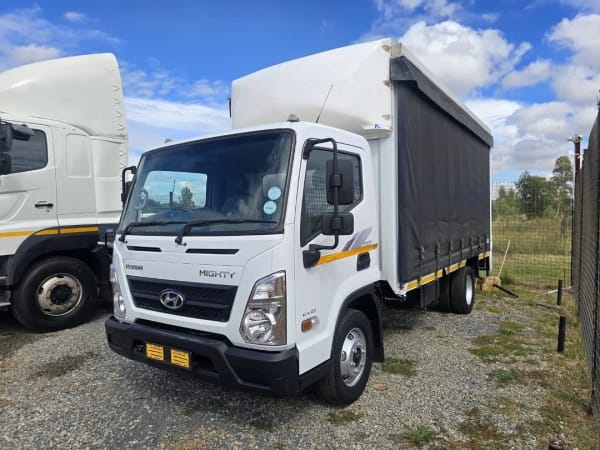 2020 Hyundai Mighty EX-8 4 Ton Curtian Sides