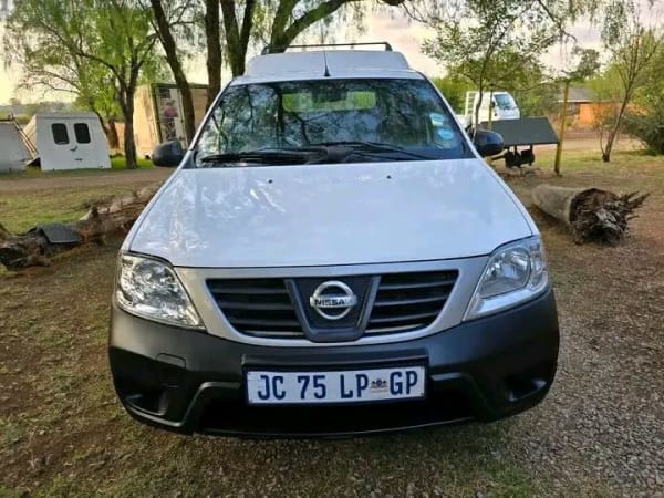 Nissan NP200 1.6i SAFETY PACK