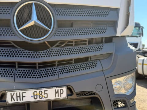 2021 MERCEDES BENZ 2640 TRUCK TRACTOR (IS968)