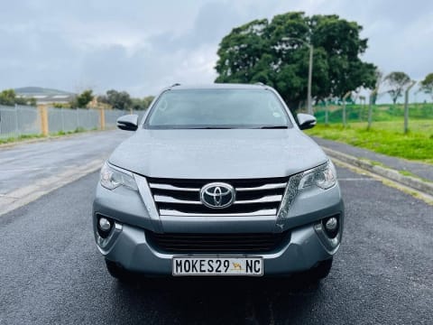 2016 TOYOTA FORTUNER 2.4 GD-6 RB