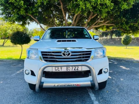 2015 TOYOTA HILUX 3.0 D4D LEGEND 45 EXTRA CAB