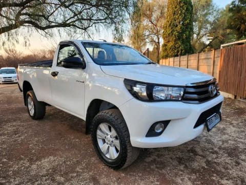 2020 TOYOTA HILUX 2.4GD-6 SRX