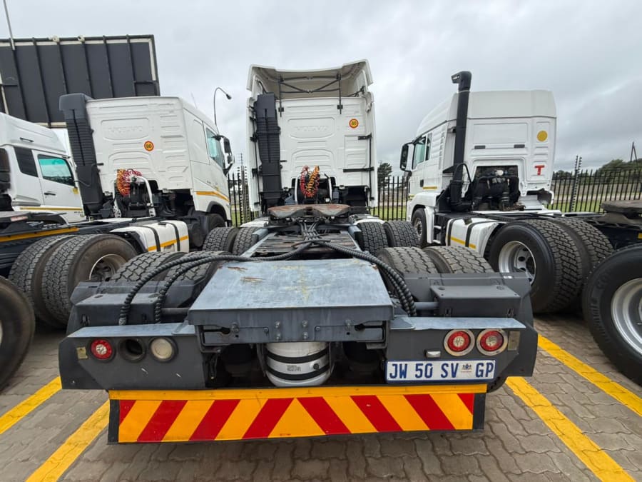 2021 VOLVO FH440 TRUCK TRACTOR (IS947) — photo 2