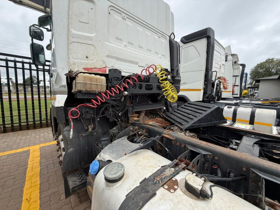 2021 UD QUON GW 26-460 TRUCK TRACTOR (IS910) — photo 4