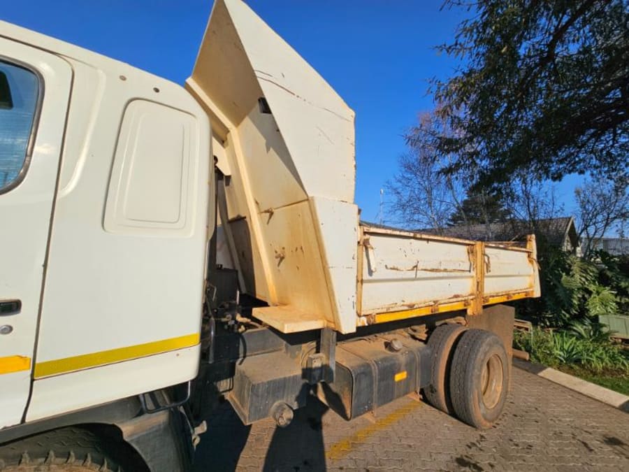 2015 HINO 500-1626 TIPPER 6M3 (SN5692) — photo 5