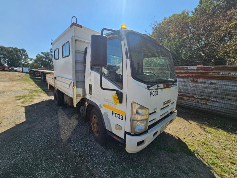 2014 ISUZU NPR 300 DROPSIDE/PERSONNEL CARRIER (IS854) — photo 1