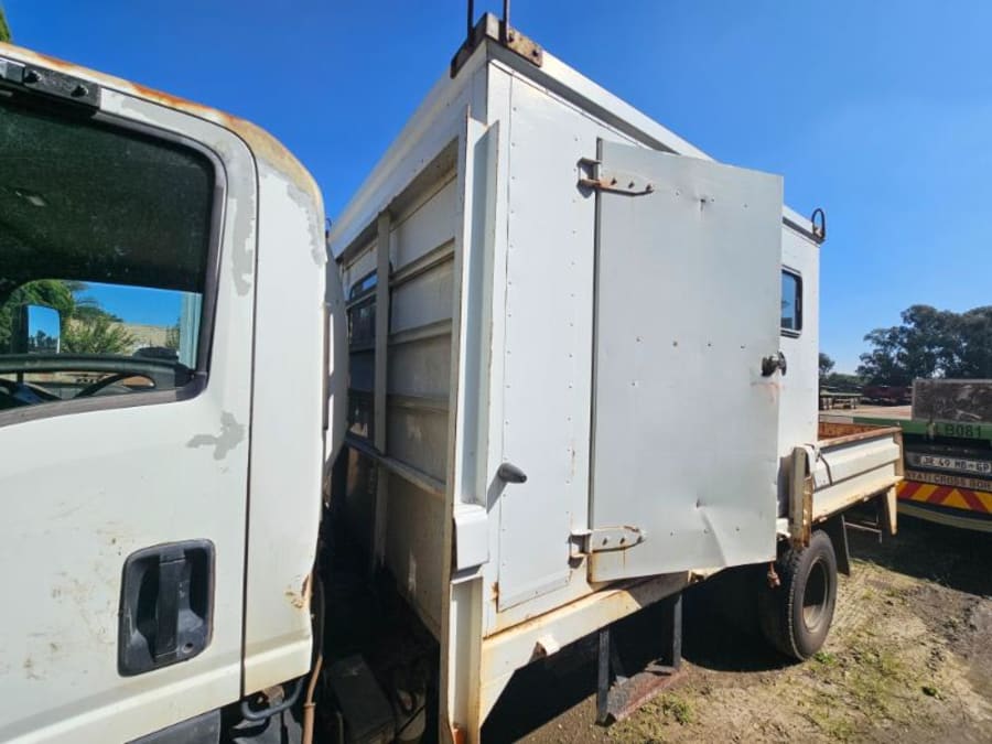 2014 ISUZU NPR 300 DROPSIDE/PERSONNEL CARRIER (IS854) — photo 5