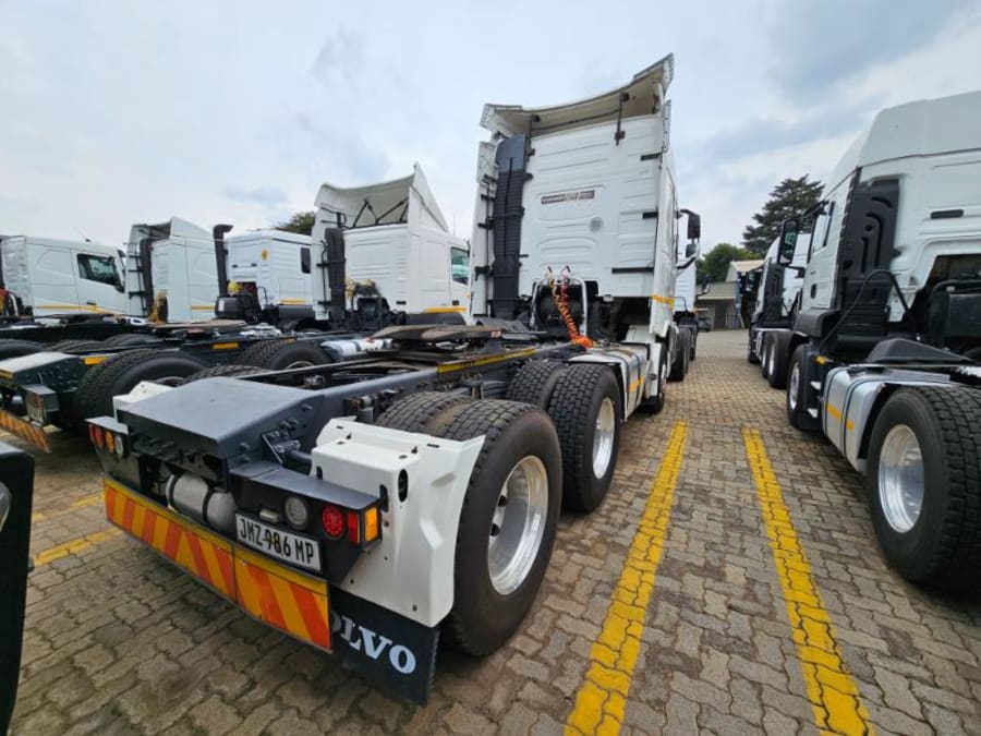 2018 Volvo FH480 Globetrotter Truck Tractor (SN5080) — photo 6