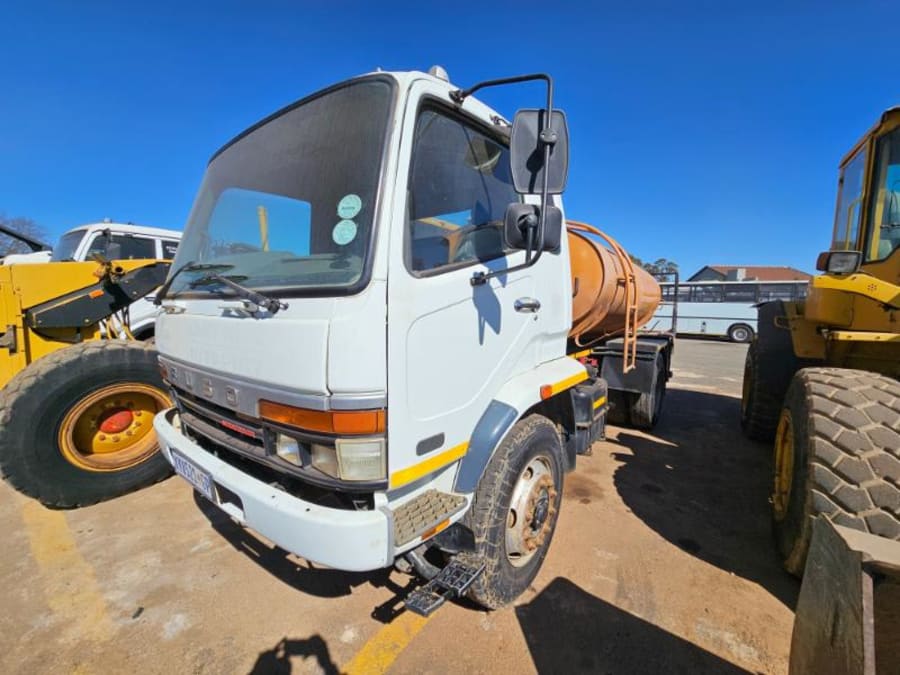 2008 FUSO FM15-253 6000L WATER BOWSER (A1230) — photo 2