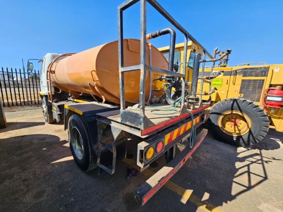 2008 FUSO FM15-253 6000L WATER BOWSER (A1230) — photo 6