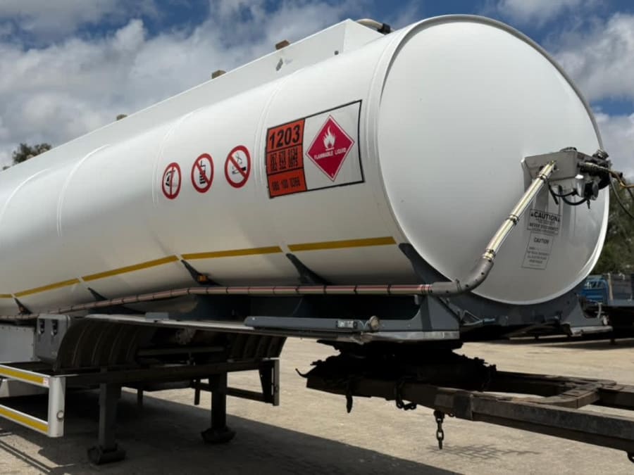 2018 GRW TRIDEM FUEL TANKER (SN5746) — photo 1