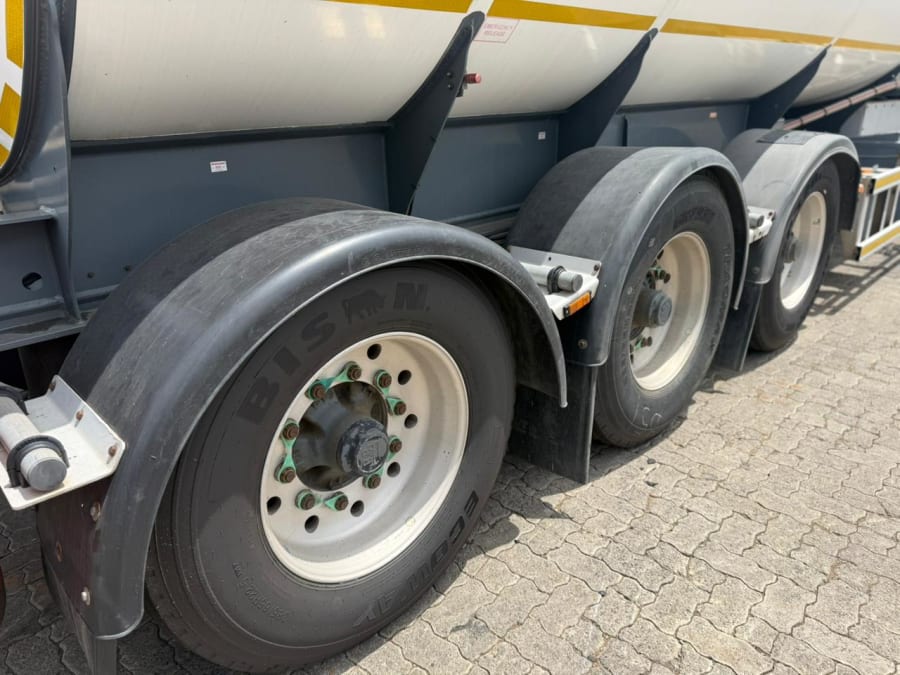 2018 GRW TRIDEM FUEL TANKER (SN5746) — photo 3
